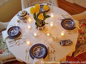 Blue Willow Dishware in a Blue and White Table Setting