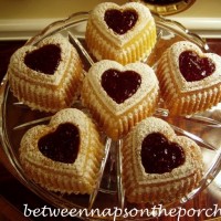 Heart Cakes for Valentine's Day_wm