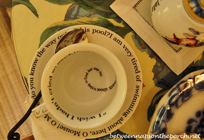 Alice in Wonderland Tea Cup