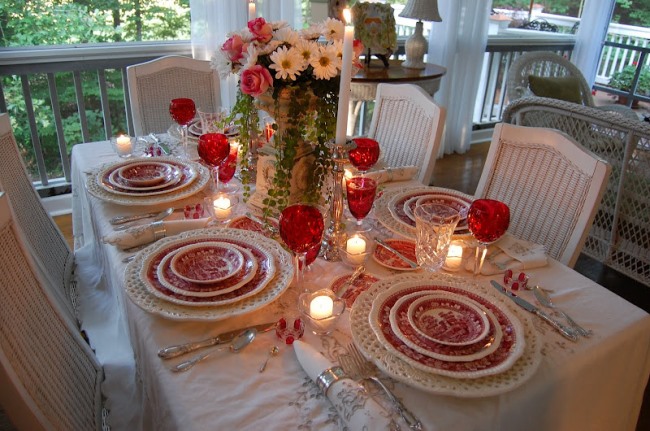 Tablescape with Copeland Spode Tower and a Rose & Daisy Floral Centerpiece