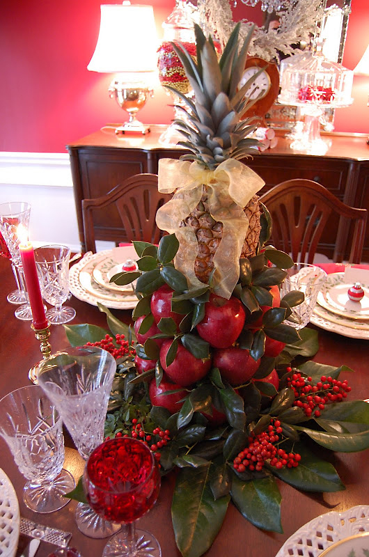 Make a Colonial Williamsburg Apple Tree Centerpiece