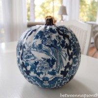 Decoupage a Pumpkin