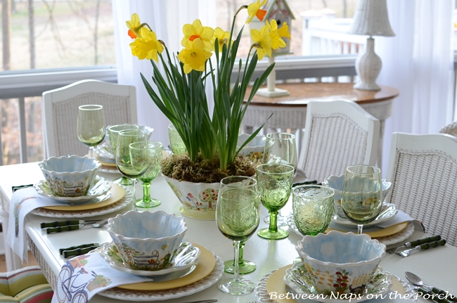 Daffodil Centerpiece for a Springtime Table Setting