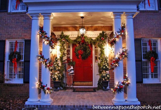 Porch-decorated-with-Pottery-Barn-knock-off-garland