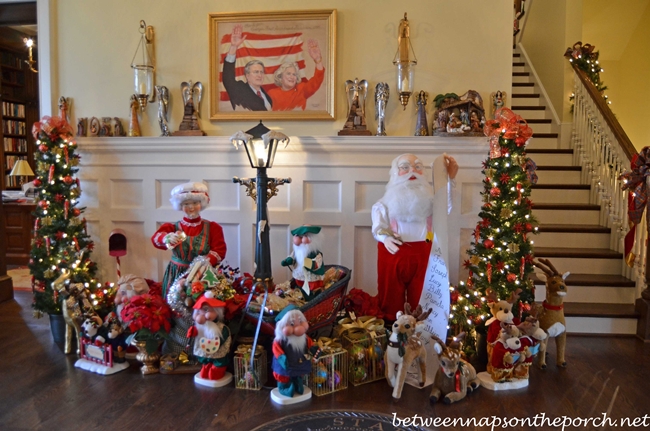 Governor Roy and Marie Barnes’ Home Decorated for Christmas