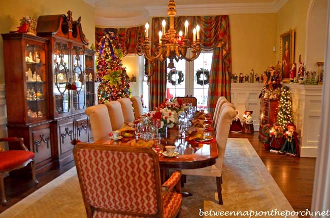 Dining Room Decorated for Christmas