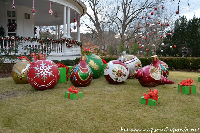 Large Ornaments for the Lawn for Christmas Decorating