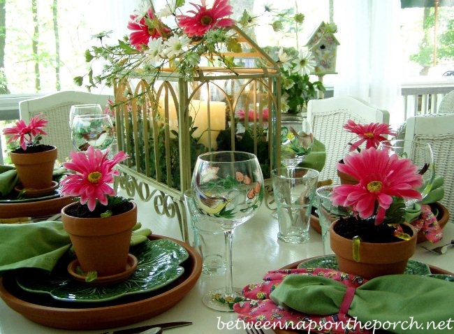 Garden Party Table Setting Tablescape with Oreo Dirt Cake Dessert