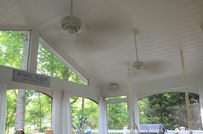 9 Great Features For Your Screened Porch Between Naps On