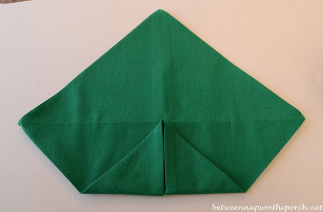 4-Leaf Clover Napkin Fold for St. Patrick's Day Table Setting