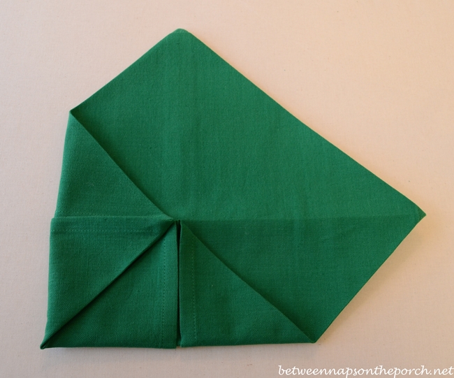 4-Leaf Clover Napkin Fold for St. Patrick's Day Table Setting