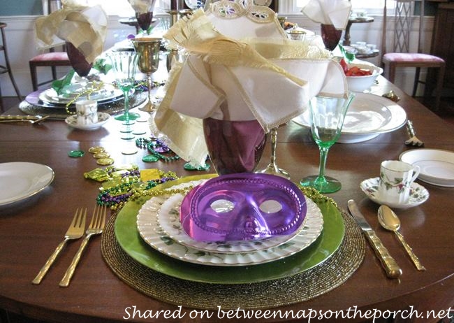 Mardi Gras Table Setting And