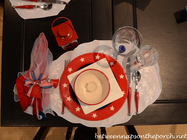 4th of July Table Setting