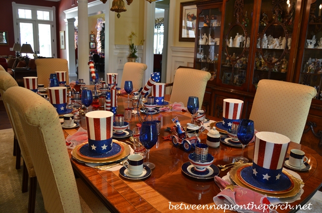 4th of July Table Setting Tablescape in Red, White & Blue