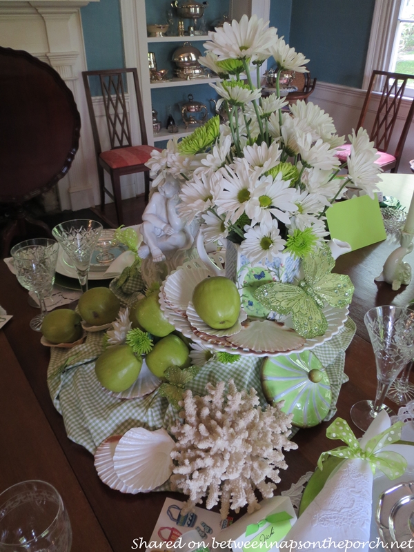 Summer Beach Table Setting Tablescape in Green and White 3