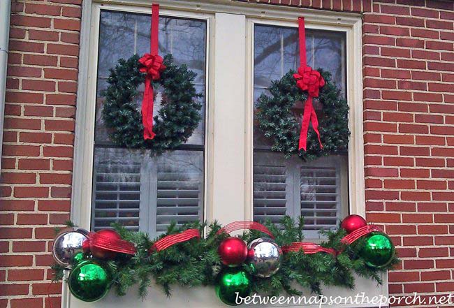 Christmas-Windowbox-Decorations