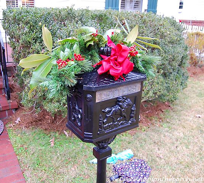 Decorate Mailbox for Christmas_wm