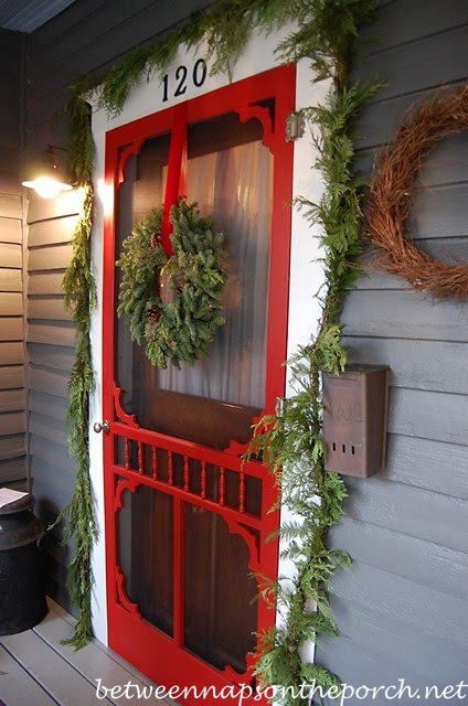 Wreath for a Screened Door_wm