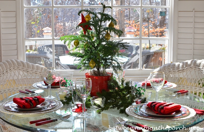 Christmas Table Setting Tablescape