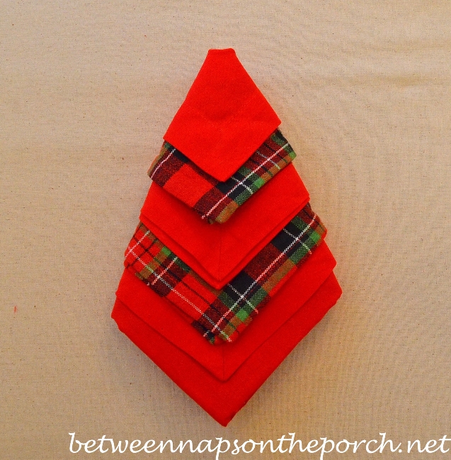 Christmas Tree Napkin Fold 14