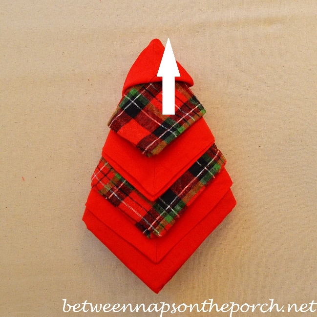 Christmas Tree Napkin Fold 15