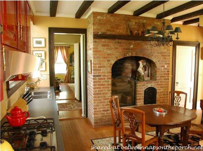 Kitchen in Beautiful Oak Hall_wm