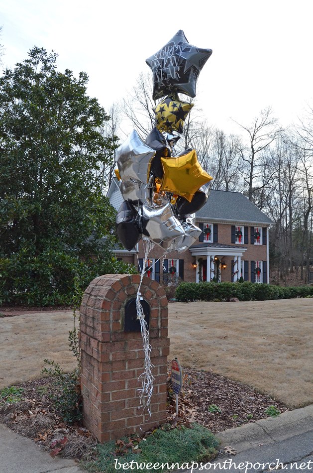 New Year's Balloons for the Mailbox