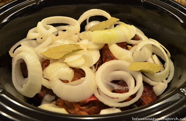 slow-cooker-pot-roast-easy-to-make