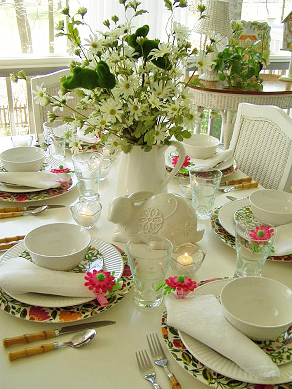 Mother's Day Brunch Table Setting Ideas & Tablescape Decorations