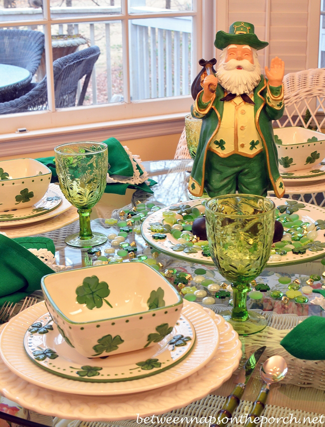 St. Patrick’s Day Tablescape Table Setting with 4-Leaf Clover Dishware ...