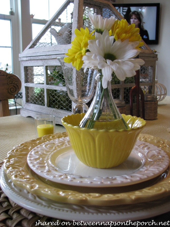 Spring Table Setting Tablescape in Yellow & White 05