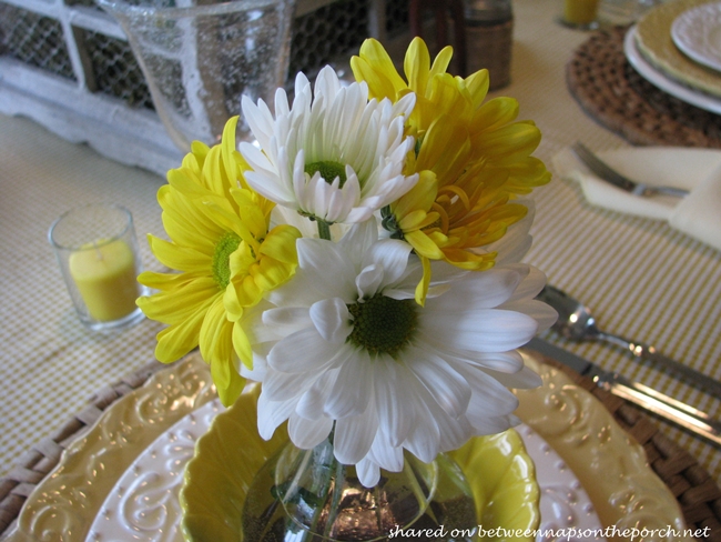 Spring Table Setting Tablescape in Yellow & White 07