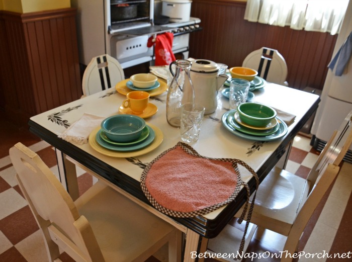A Christmas Story Movie Kitchen Table Set With Fiestaware