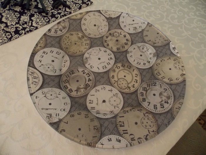 Clock Plates for Alice In Wonderland Table Setting1