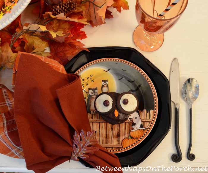 David Carter Brown Pumpkin Hollow Halloween Plates 1