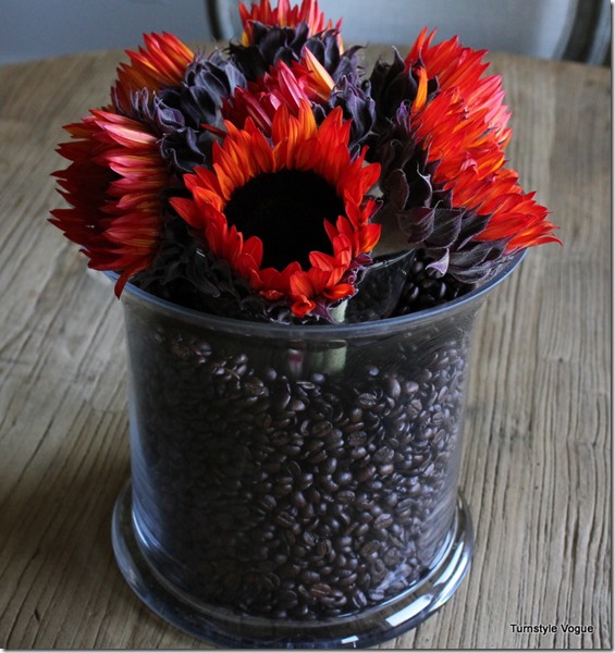 Quick and Easy Fall Centerpiece by Turnstyle Vogue