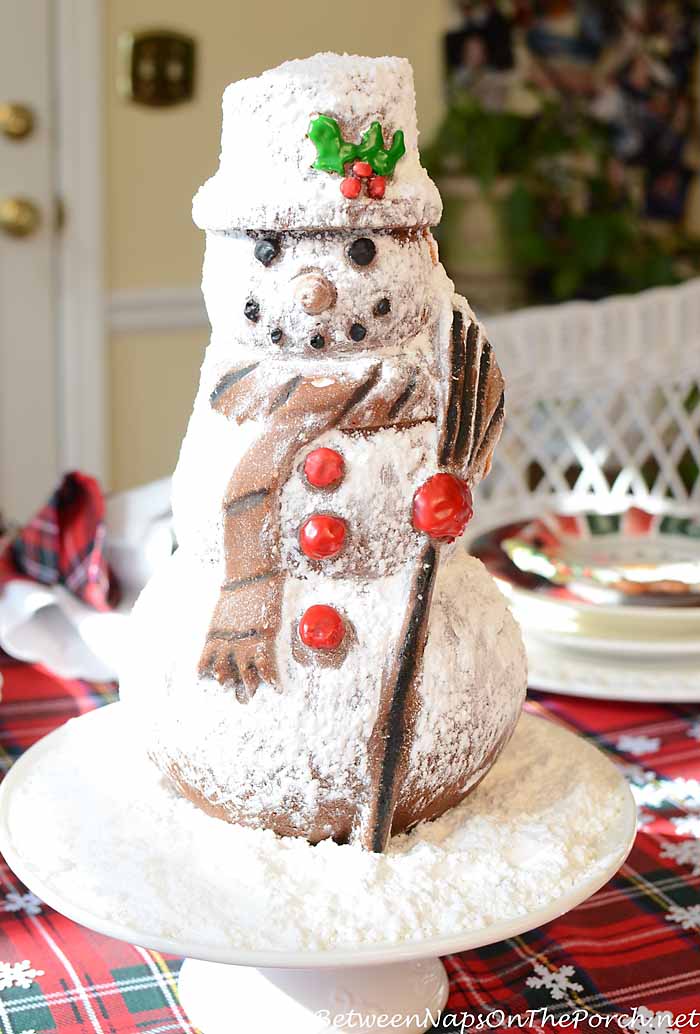 Make A Snowman Spice Cake – Between Naps on the Porch