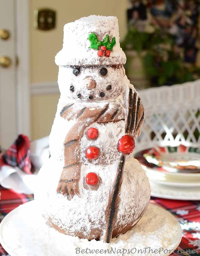Make A Snowman Spice Cake