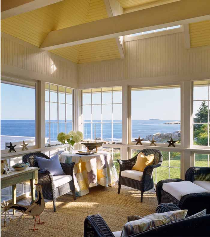 Beach Cottage With A Fabulous 3-Season Screened Porch