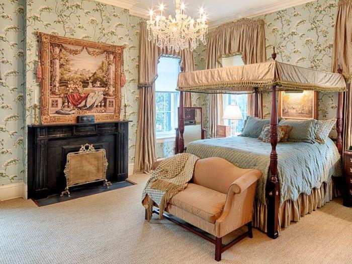 Bedroom in Historic Savannah Row House