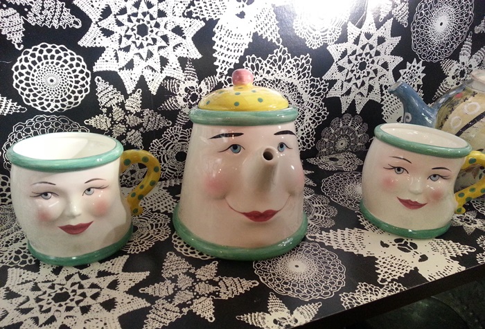 Funny Face Teapot and Mugs