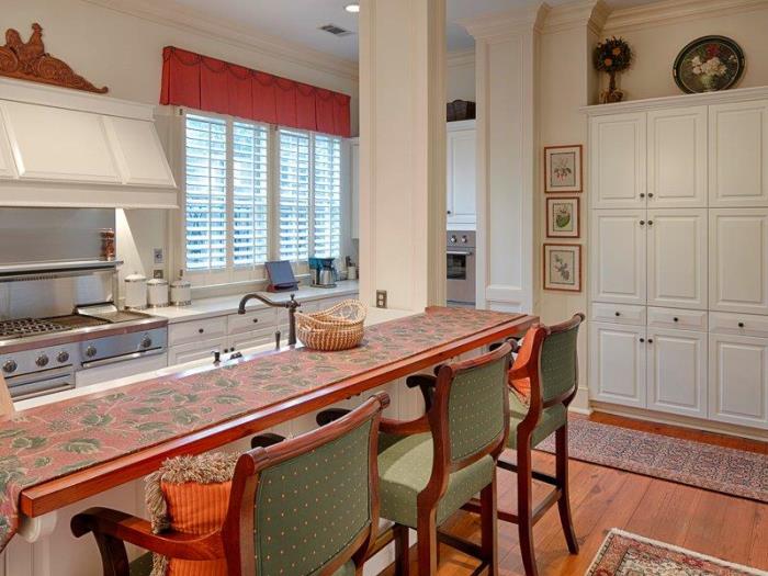 Historic Savannah Row House For Sale 04