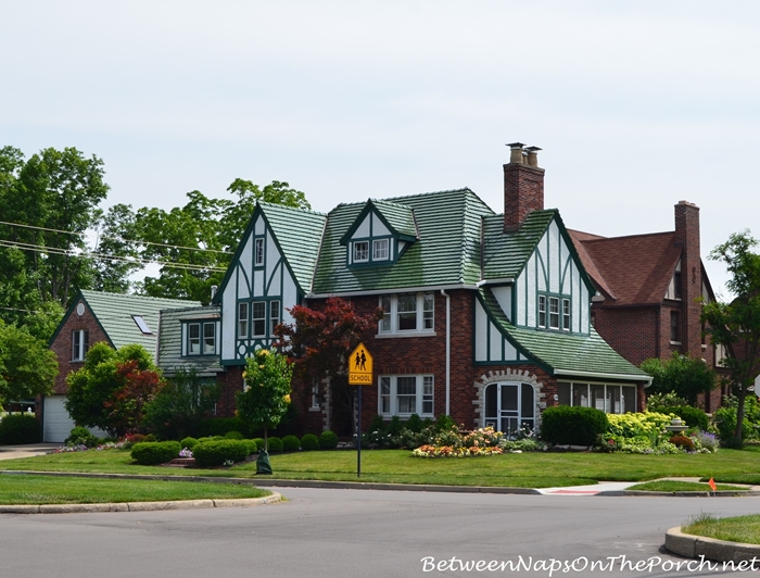 Charming Older Homes 28_wm