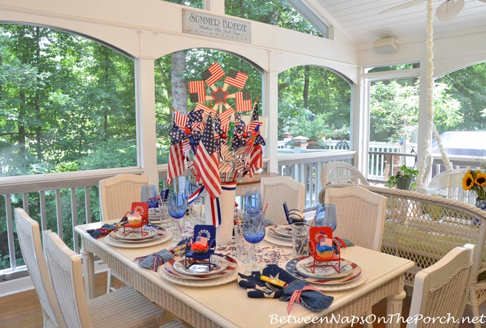 4th of July Table Setting on the Porch