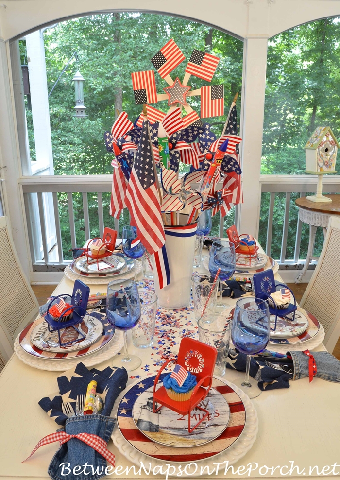 4th of July Tablescape On Porch