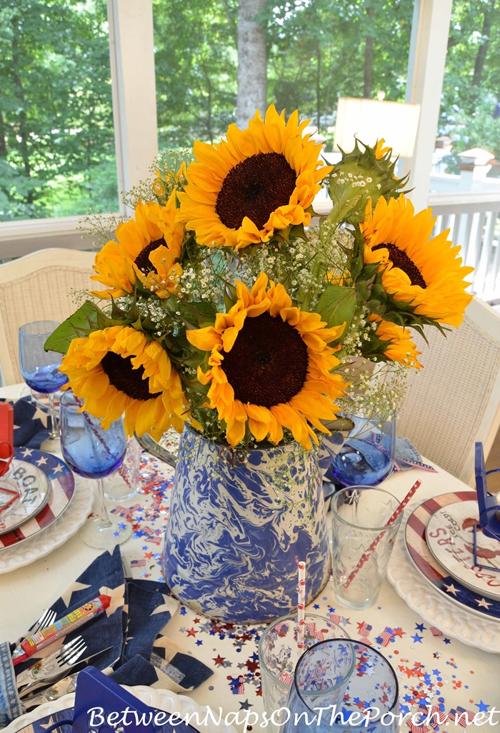 Sunflower Centerpiece for a 4th of July Tablescape