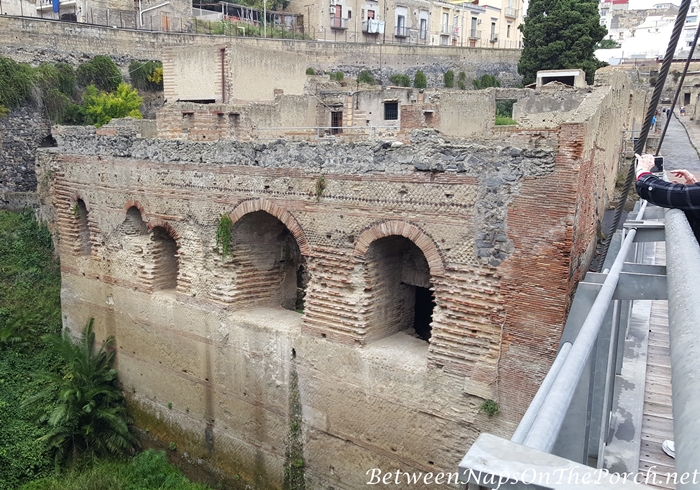 Herculaneum Ruins, Murals and Architecture 06