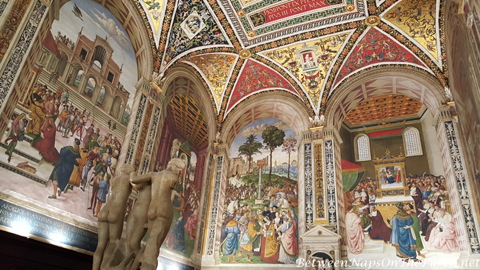 Piccolomini Library Ceiling, Siena Cathedral 5_wm