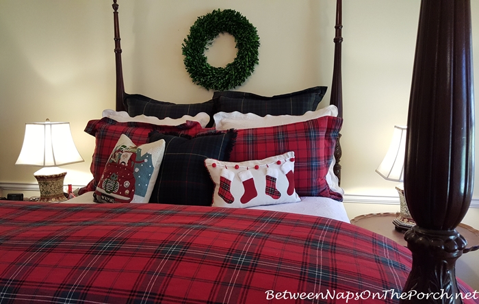 Christmas Bedding in Red Tartan