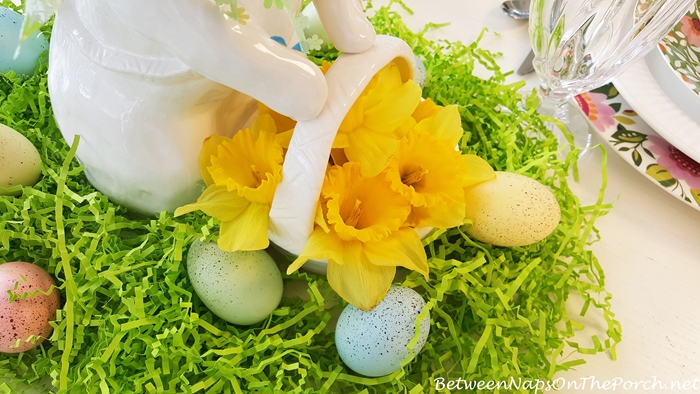 Daffodils for Spring Easter Table